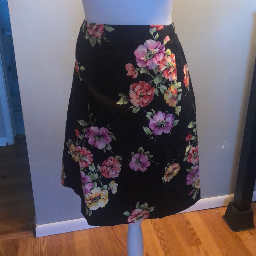 Jones New York floral skirt